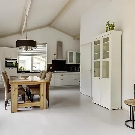 Luxe Boshuisje Op Kleinschalig Park Op De Veluwe Holiday home Putten